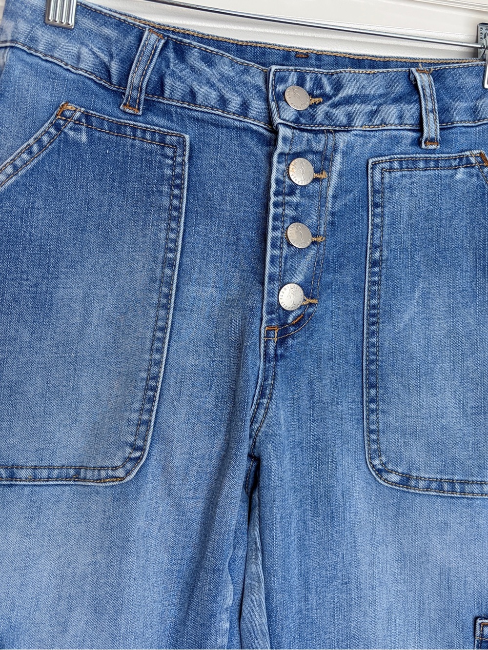 Classic High-Waist Blue Women’s Jeans with Button Fly flamingals